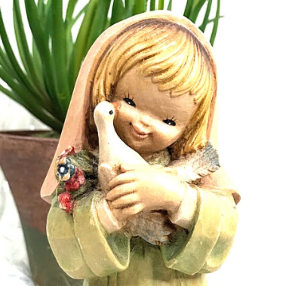 Vintage Anri Italian Wood Carved "Girl with Dove" - Picture 8 of 14